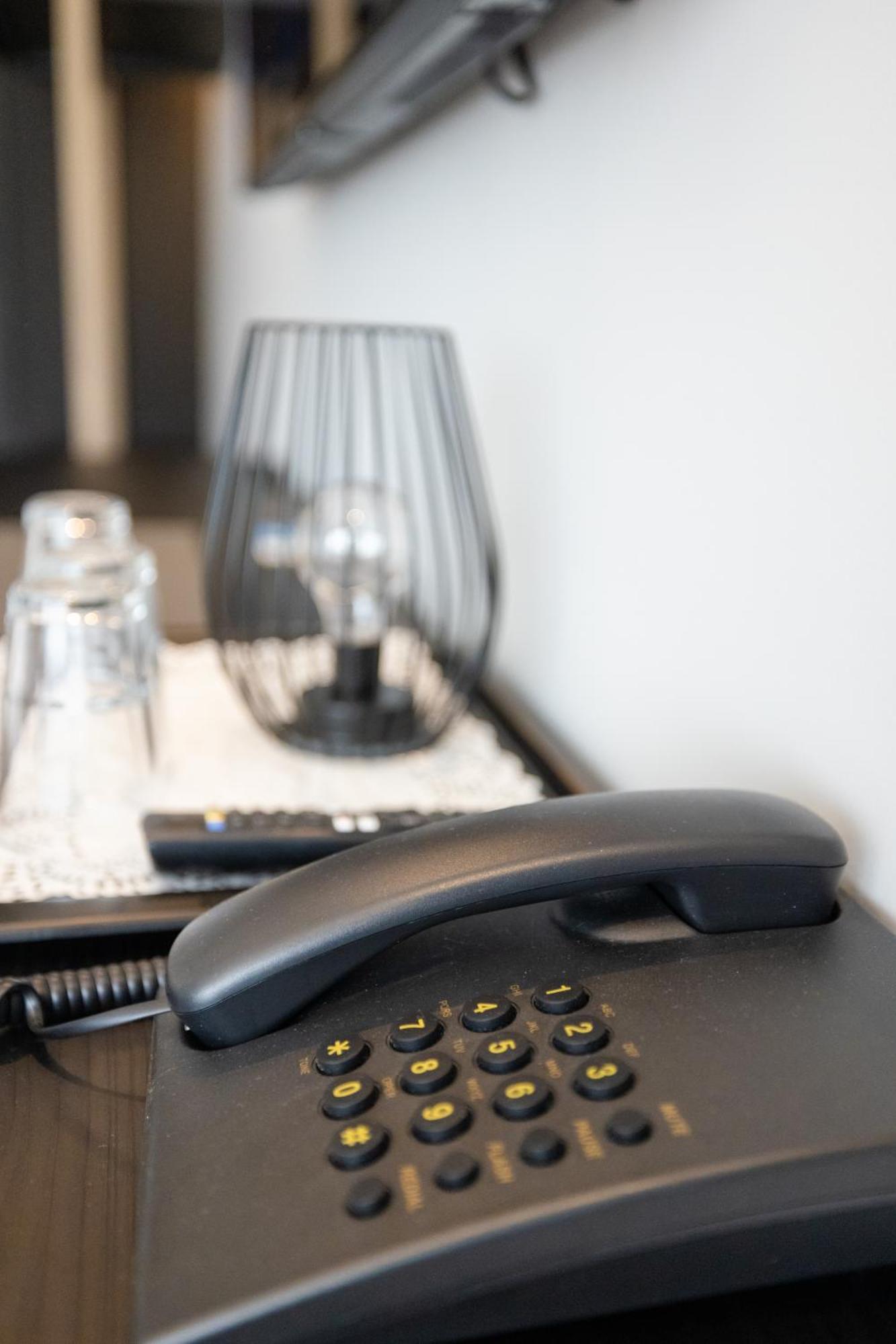 Hotel Majestic Radhimë Zewnętrze zdjęcie