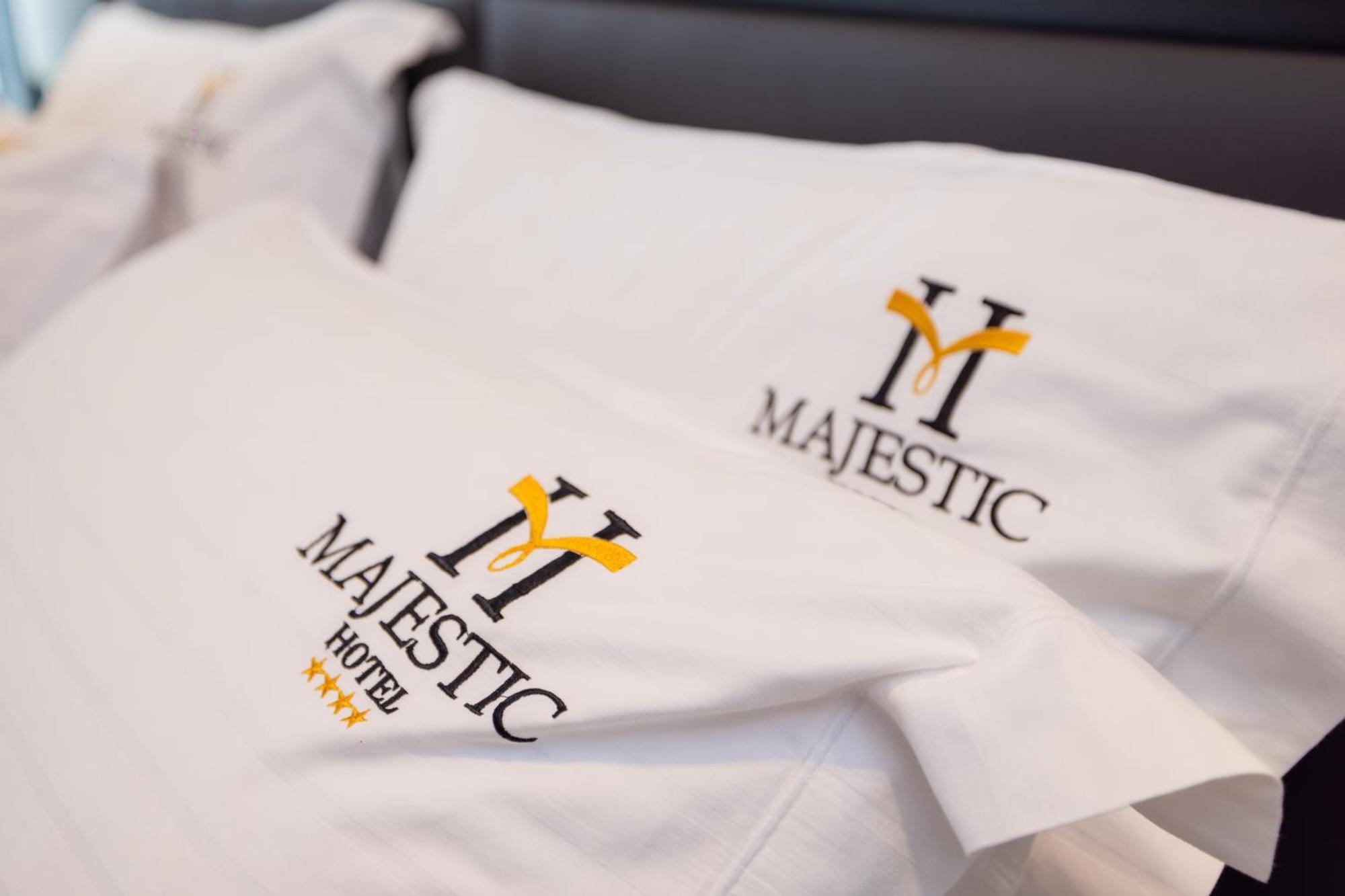 Hotel Majestic Radhimë Zewnętrze zdjęcie